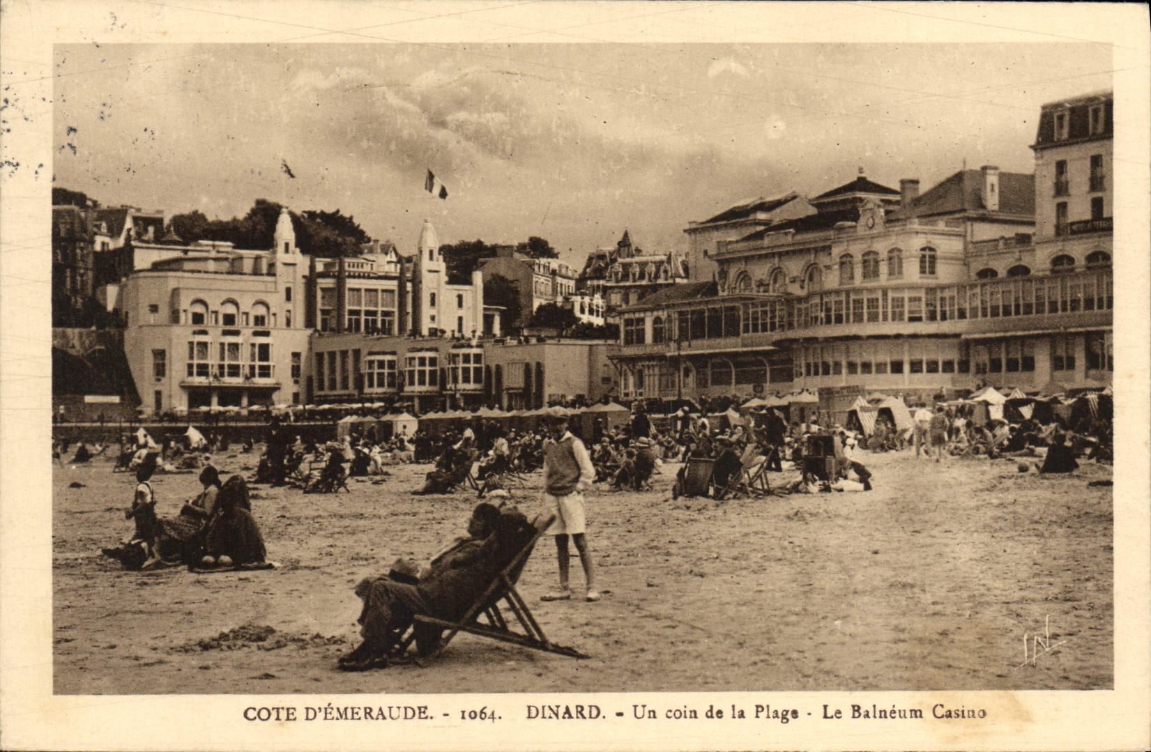Côte d'Émeraude - Dinard - Un coin de la Plage - Le Balnéum Casino
