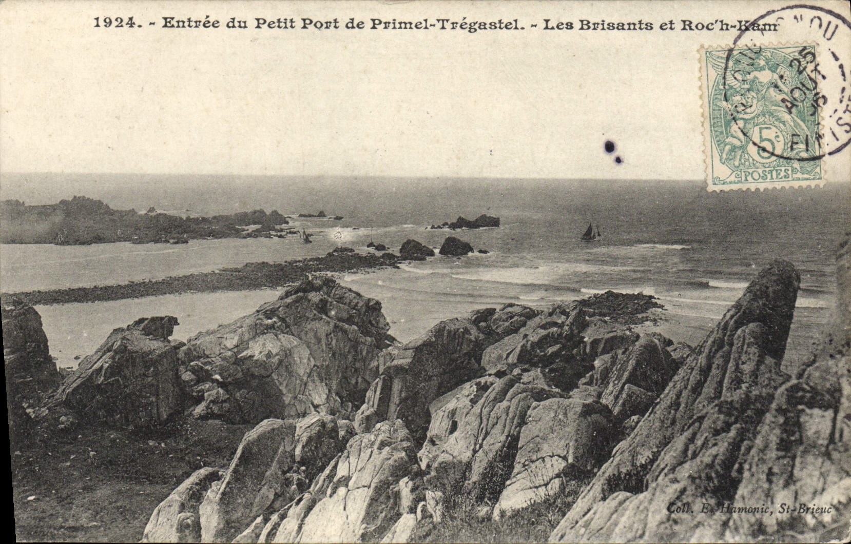 CPA Entree Du Petit Port De Primel Tregastel Les Brisants Et Roch Karm