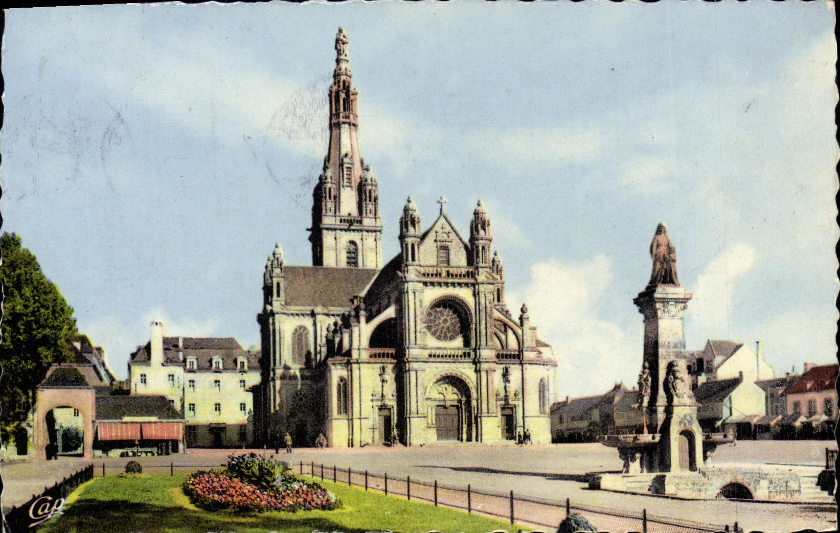 CPM Ste Anne D'Auray La Fontaine Et La Basilique