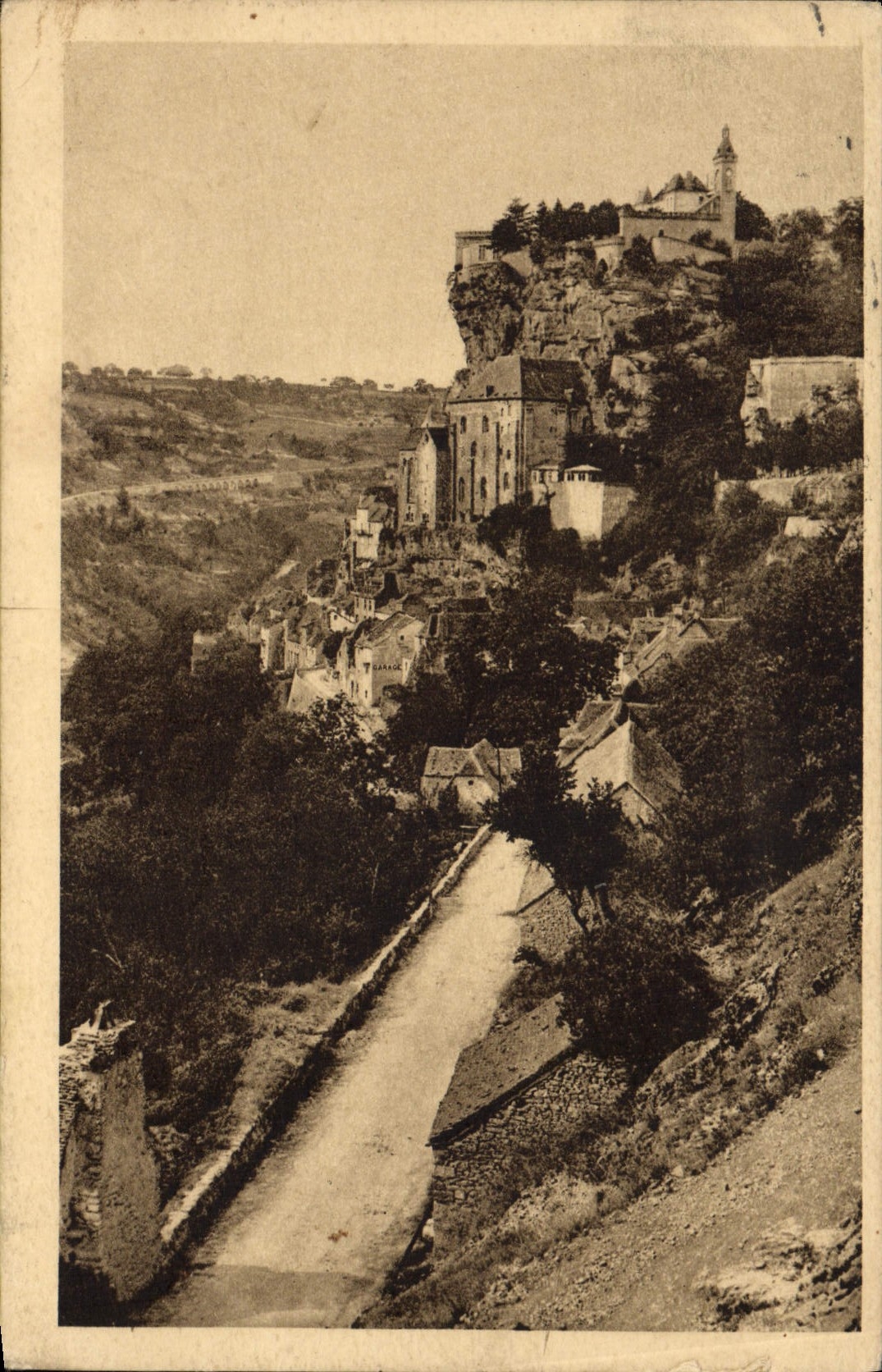 Rocamadour — vue sur le village perché — Édition de la Librairie Vernet