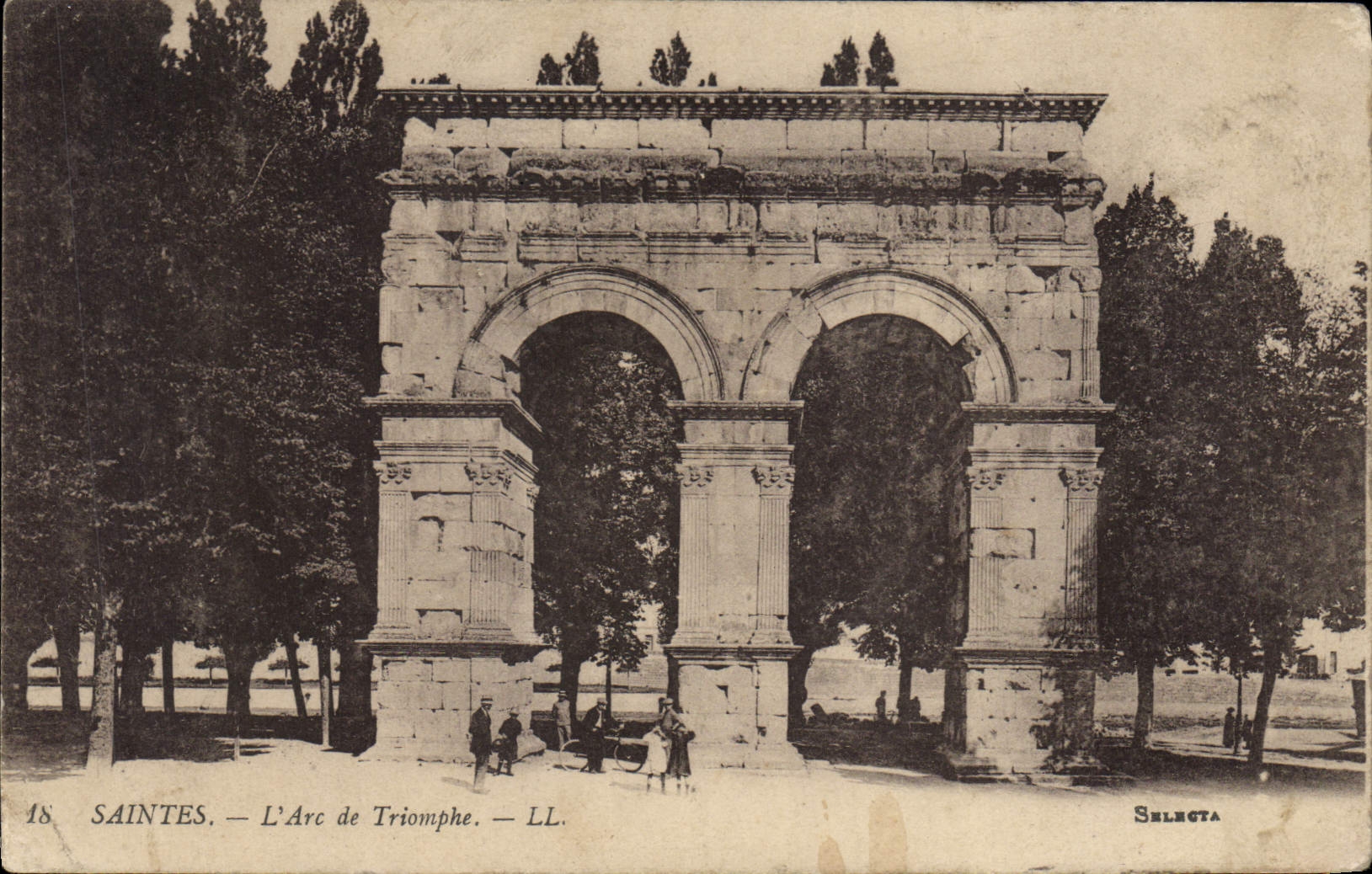 Saintes — L'Arc de Triomphe — Selecta