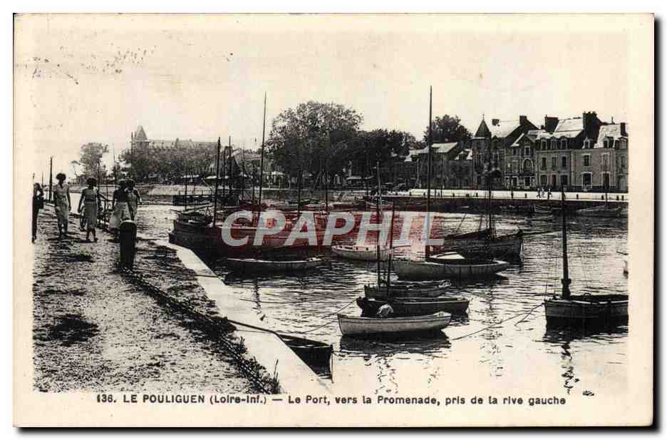 CPA Le Pouliguen Le Port Vers La Promenade Pris De La Rive Gauche Bateaux