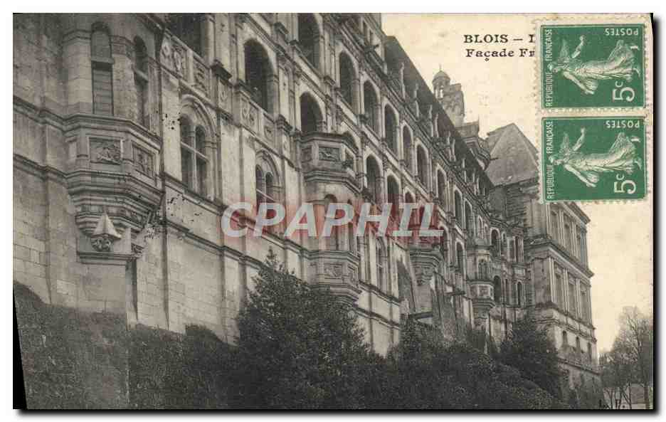CPA Blois Facade principale du chateau