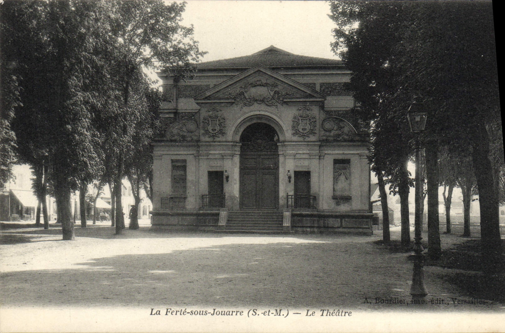 La Ferté-sous-Jouarre (S.-et-M.) — Le Théâtre — A. Boudier, impr. édit., Versailles