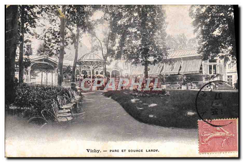 CPA Vichy Parc Et Source Lardy