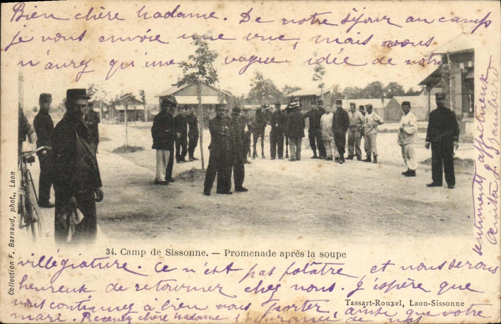 CPA Camp De Sissonne Promenade Apres La Soupe Militaria