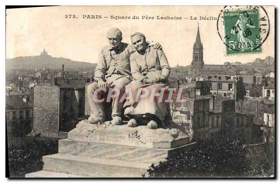 CPA Paris Square Du Pere Lachaise Le Declin