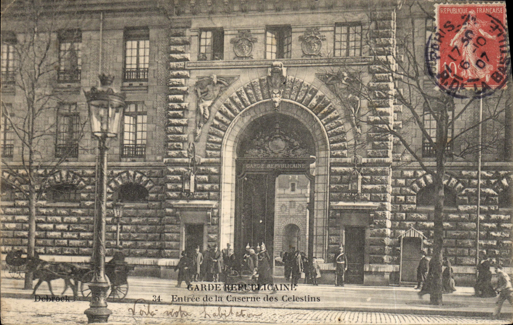 Entrée de la Caserne des Celestins — Garde Républicaine — Débrock 34