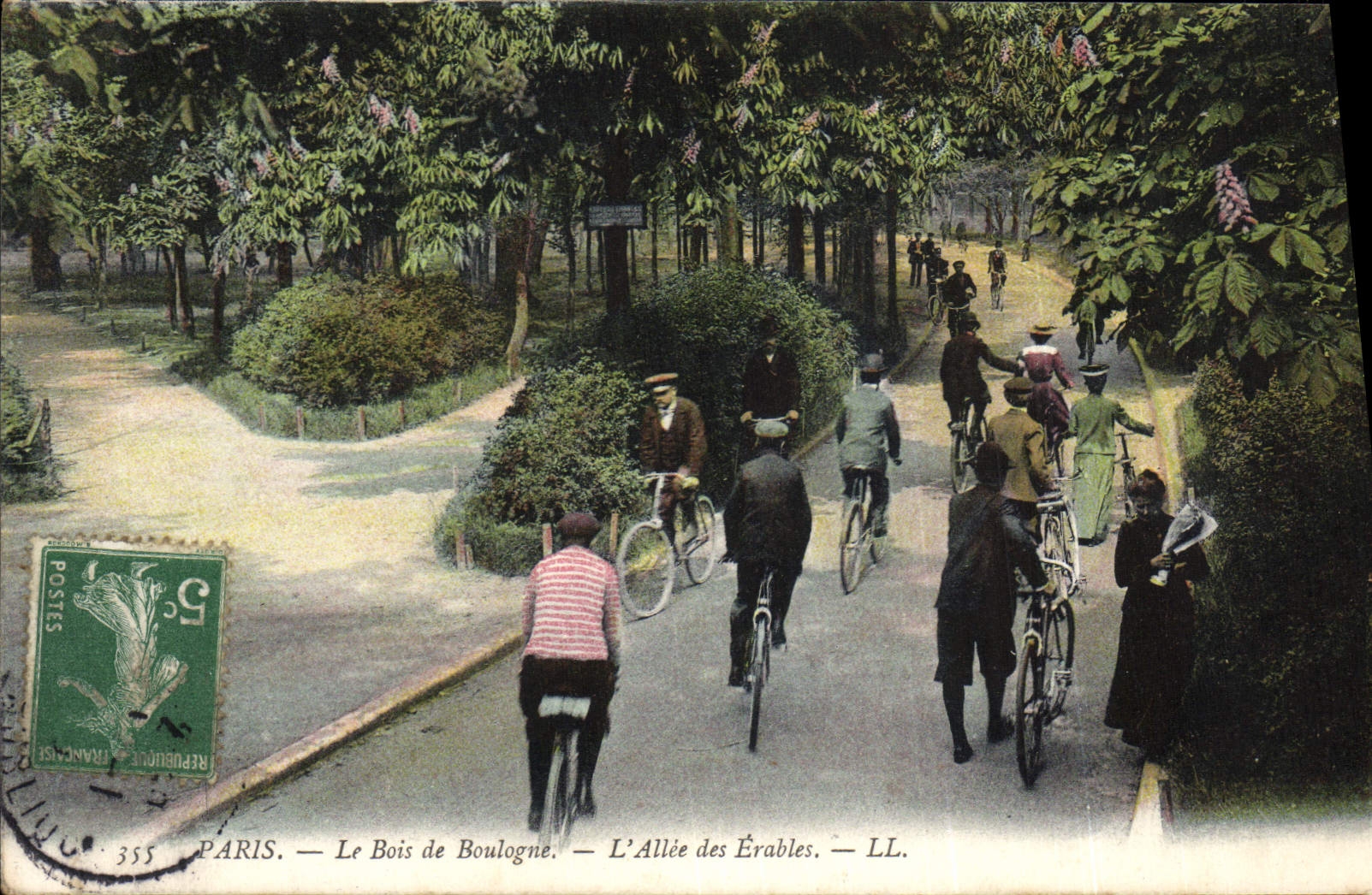 Paris — Le Bois de Boulogne — L'Allée des Érables — LL.