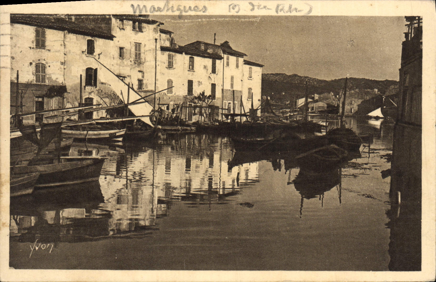 Les Martigues — Port avec reflets — Yvon (éditeur)