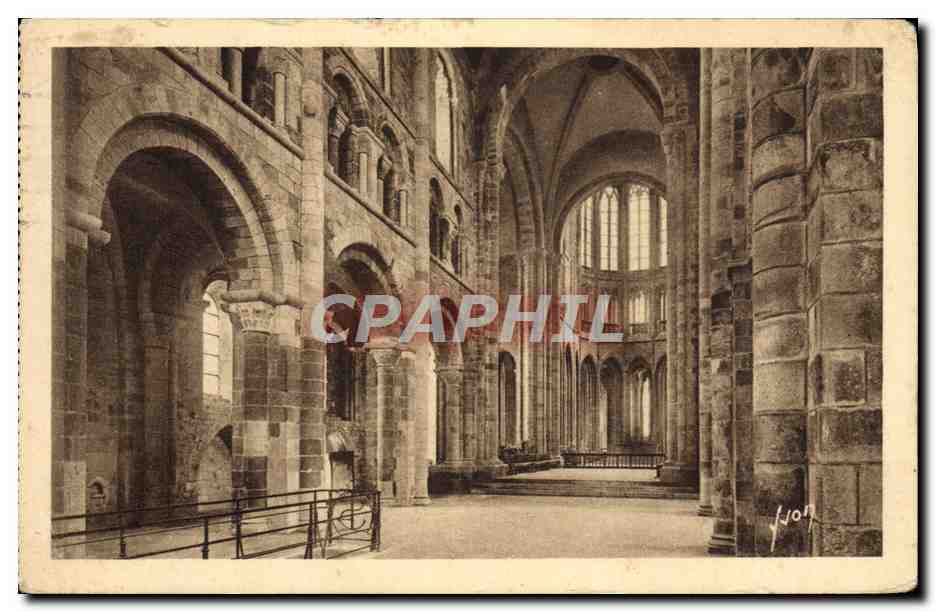 CPA Le Mont Saint Michel L'abbaye Interieur de l'eglise romane