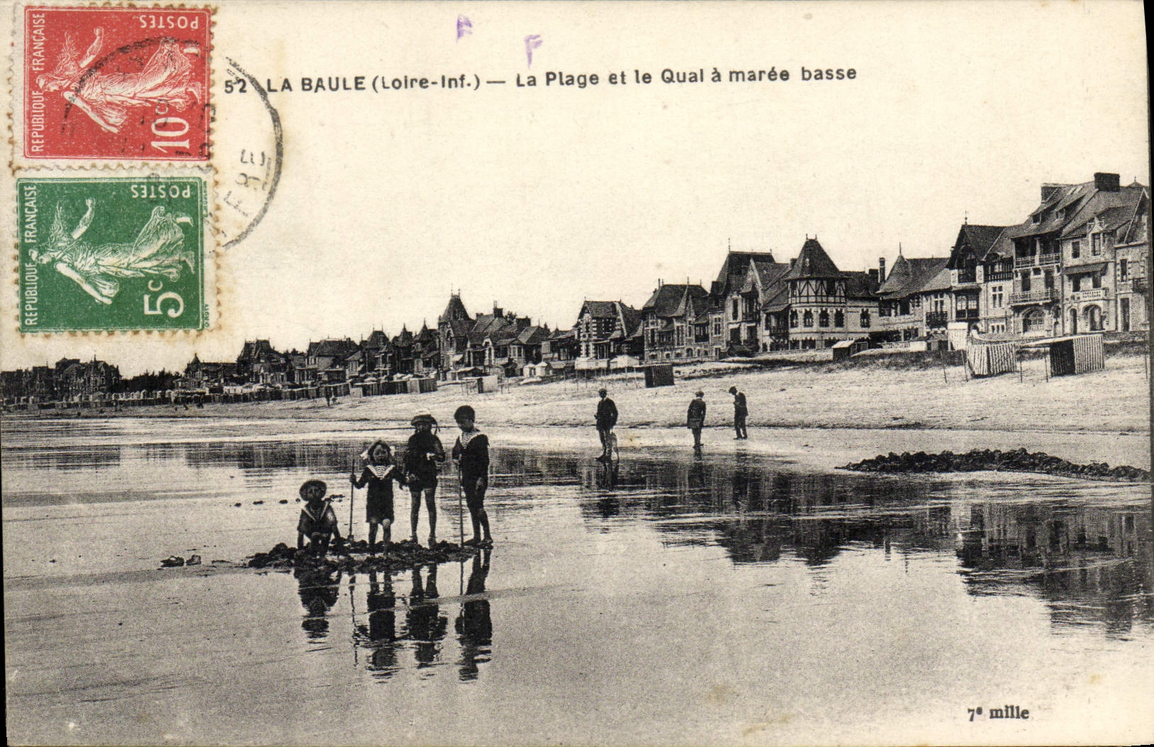 CPA La Baule Boulevard De I'Ocean Vue Vers Le Casino Enfants
