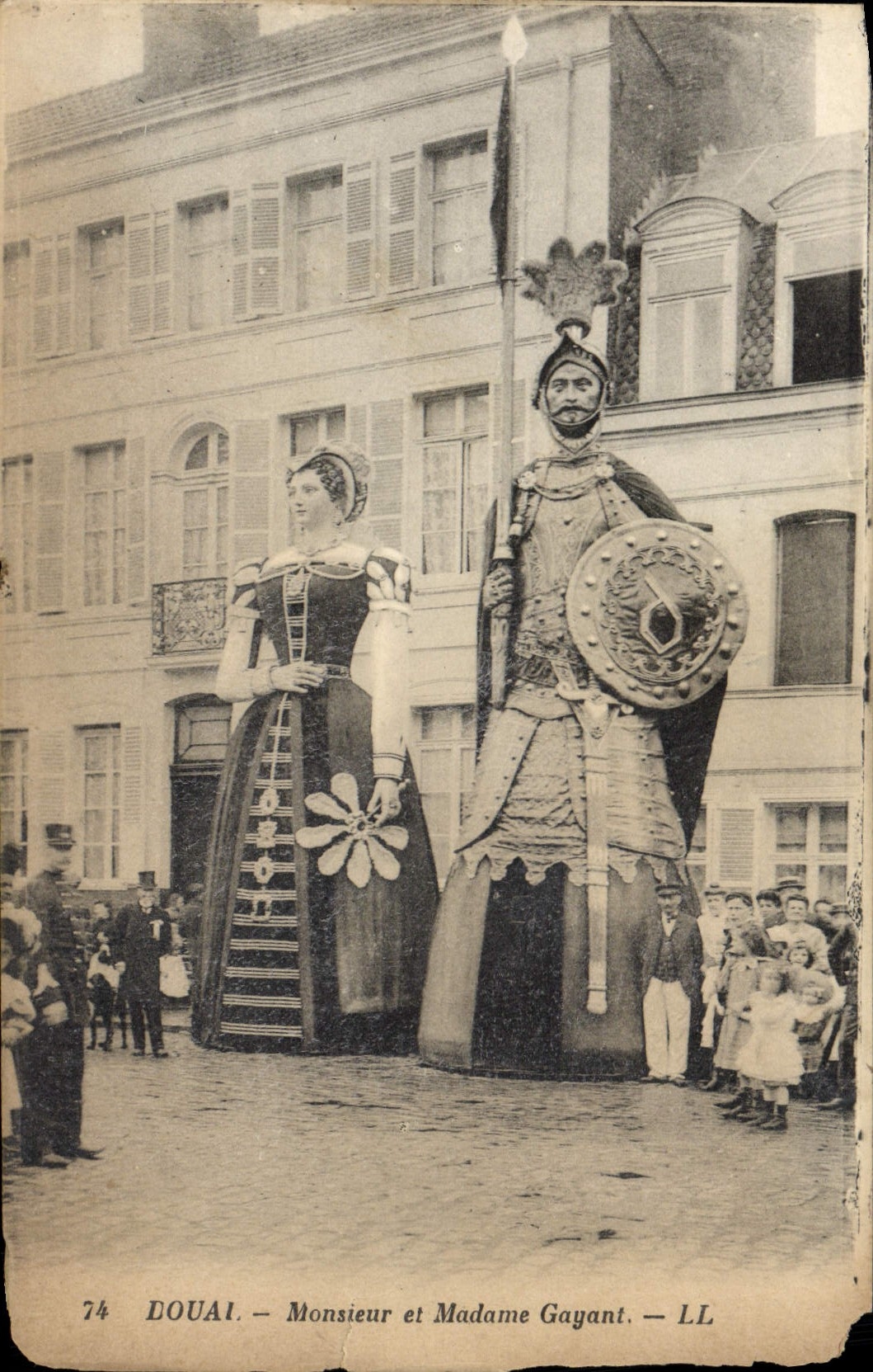 CPA Douai Monsieur Et Madame Gayant Geant