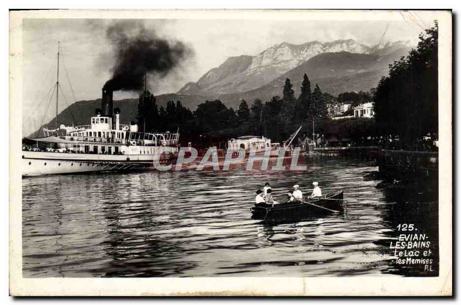 CPM Evian Les Bains Le Lac Et les Memises Bateau 