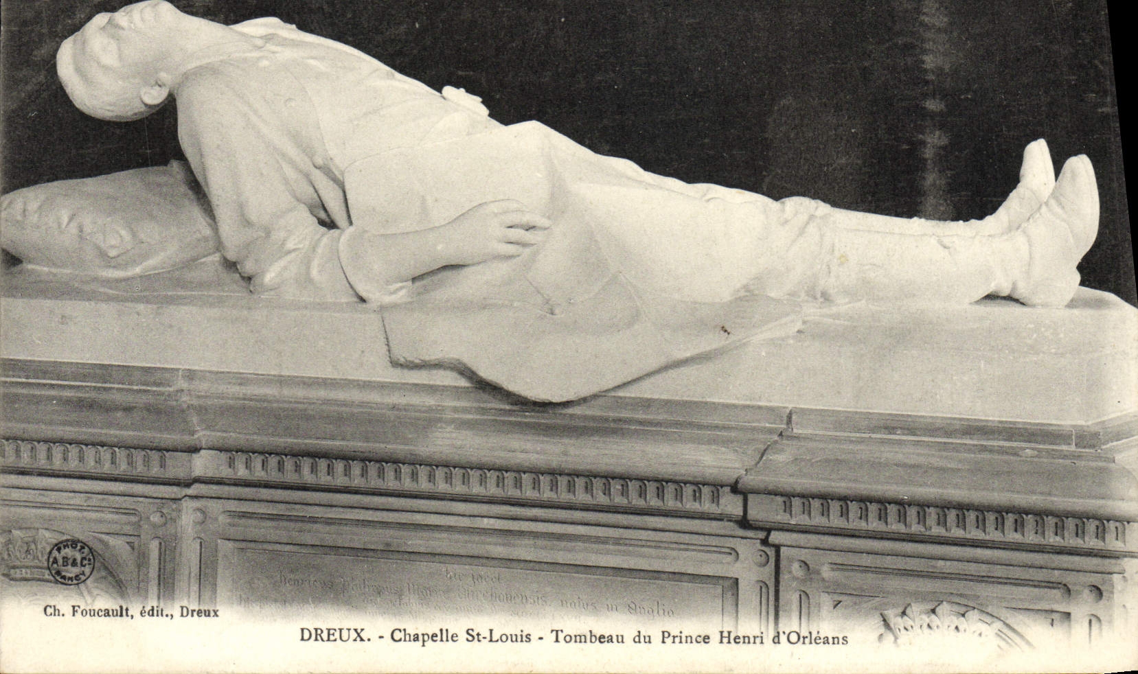 Tombeau du Prince Henri d'Orléans — Chapelle Saint-Louis — Dreux