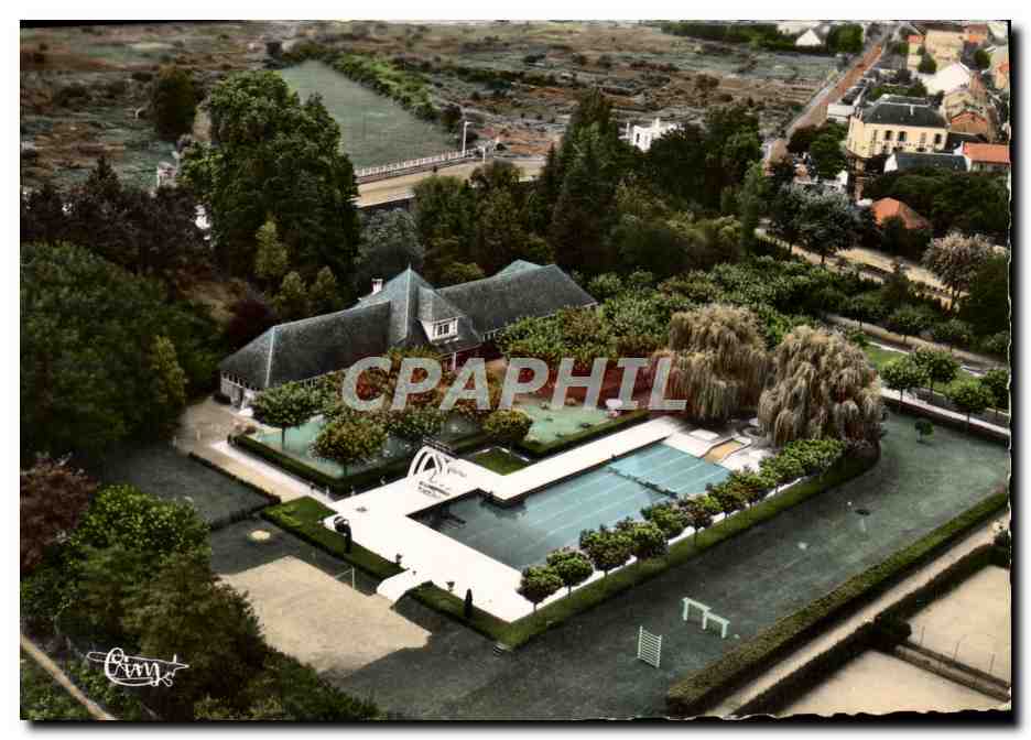 CPM Vichy Vue Aerienne Du Sporting Club