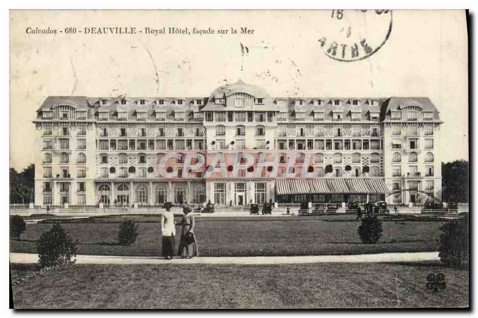 Deauville - Royal Hôtel, façade sur la Mer — Calvados, 680 — éditeur inconnu