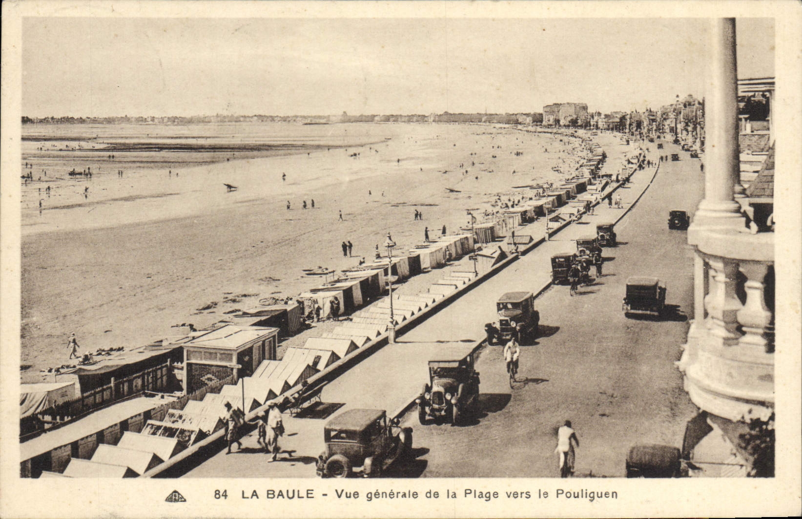 CPA La Baule Vue Generale De La Plage Vers Le Pouliguen