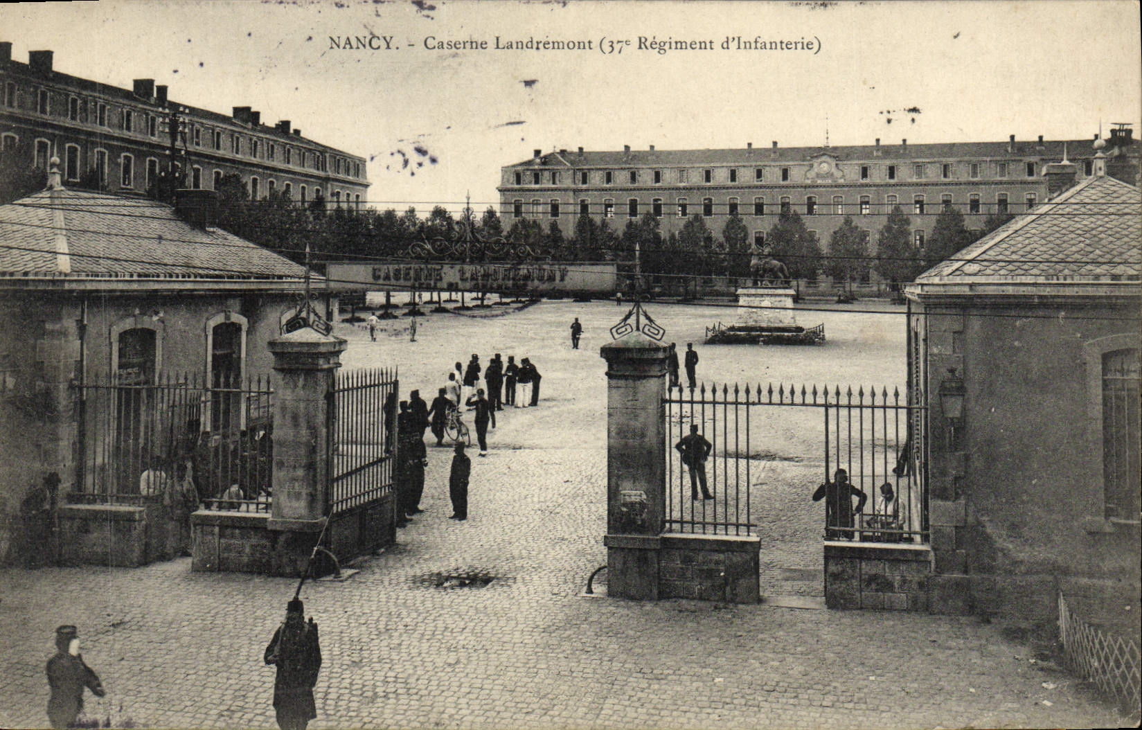 Nancy - Caserne Landrémont (37e Régiment d'Infanterie)