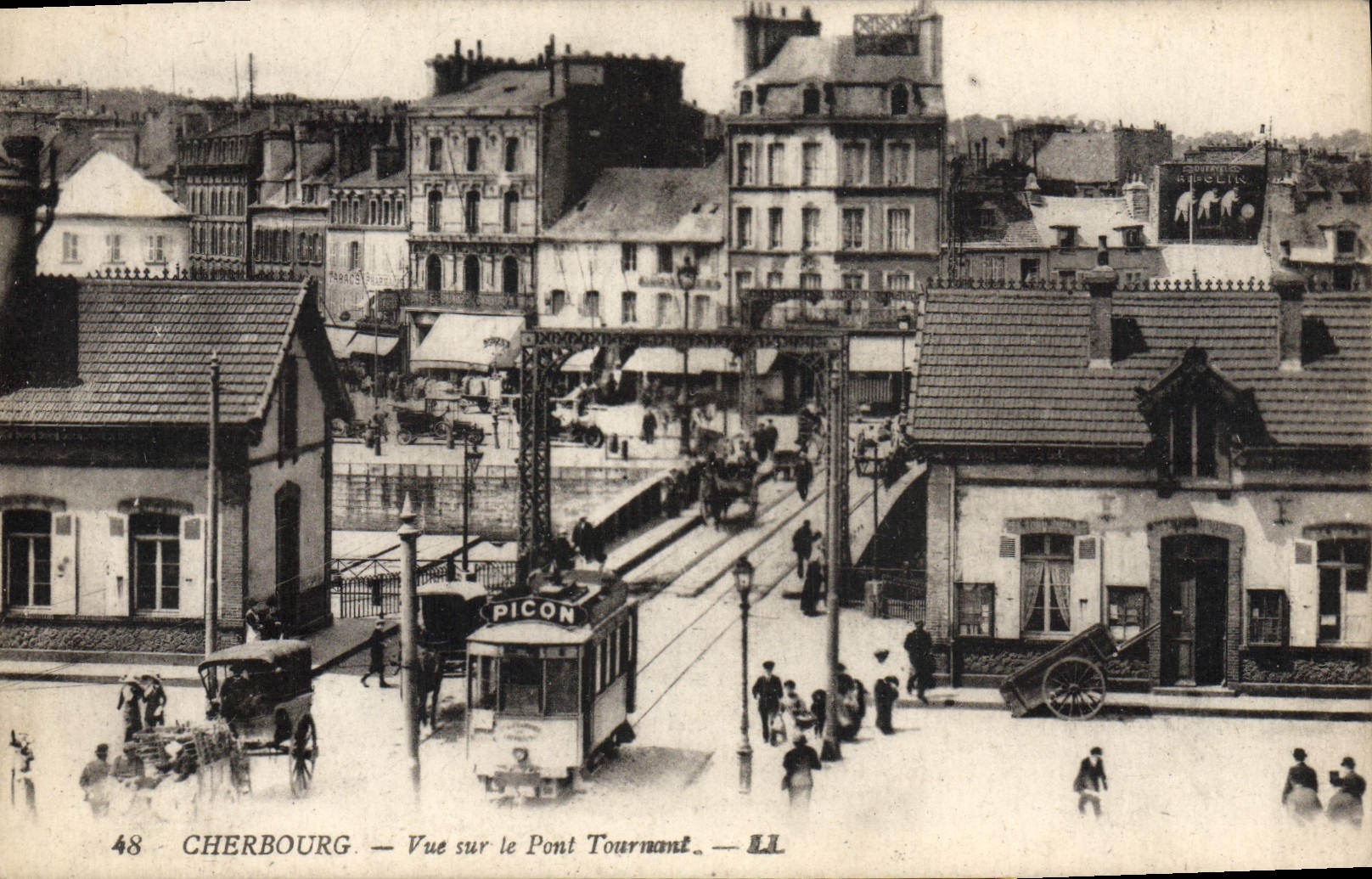 CPA Cherbourg Vue Sur Le Pont Tournant Tramway