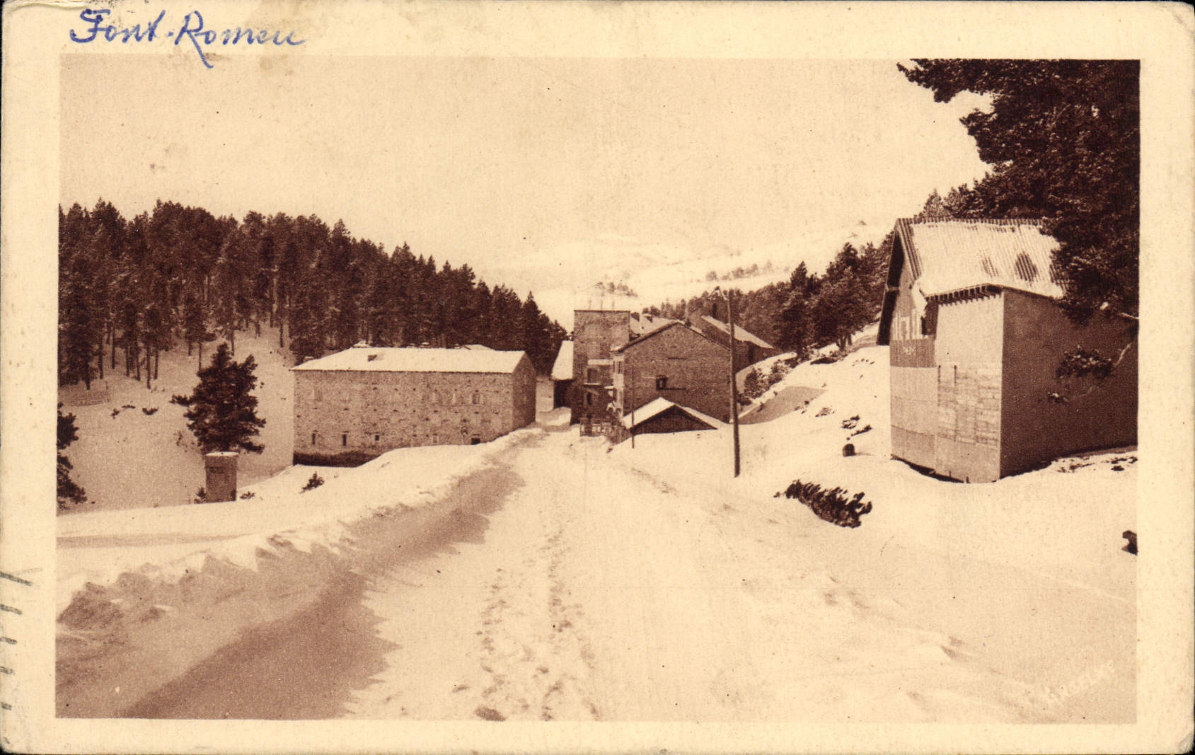 CPA Font Romeu Ermitage Route de Mont louis 