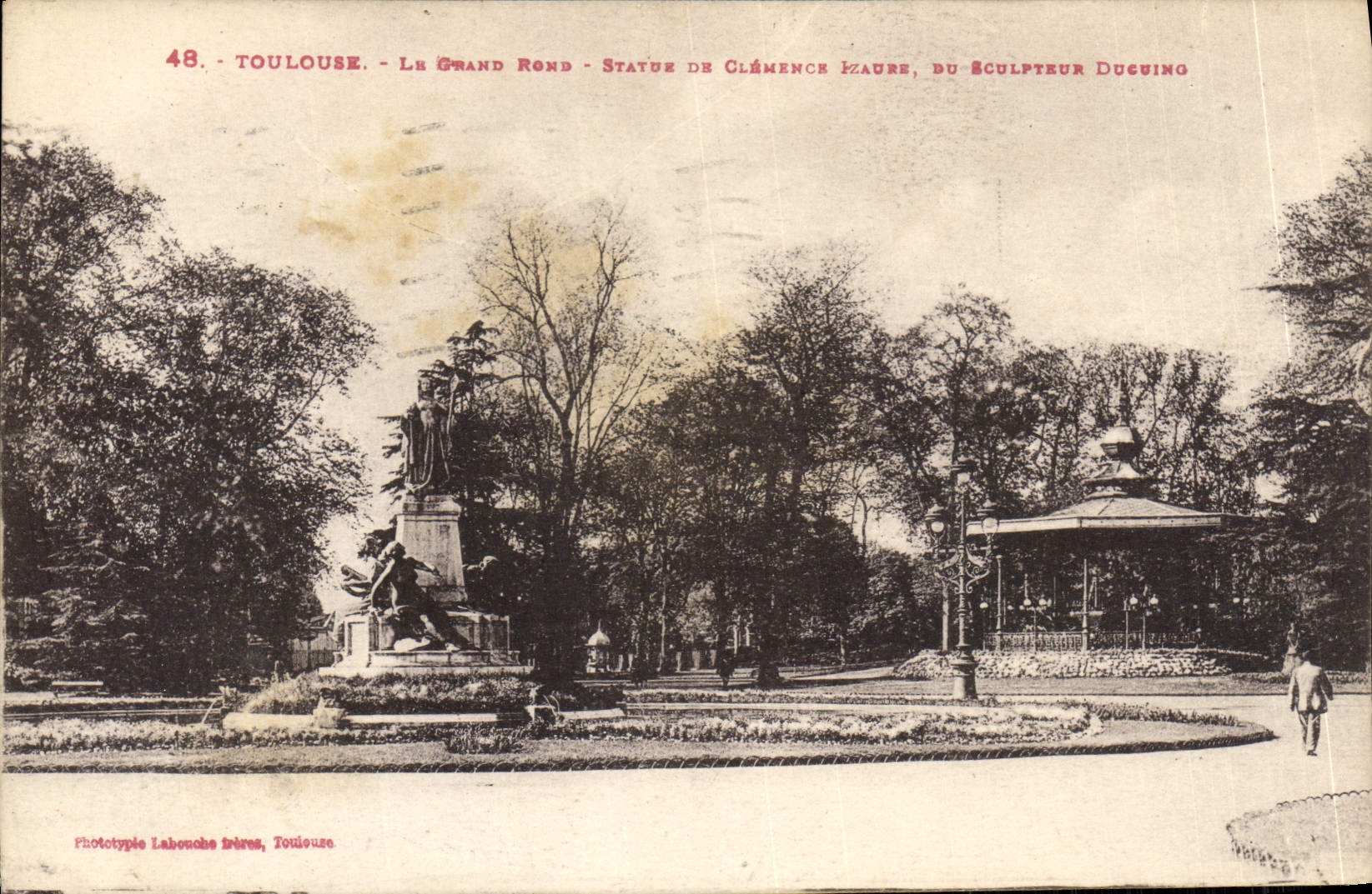Toulouse - Le Grand Rond - Statue de Clémence Isaure, du sculpteur Duguing