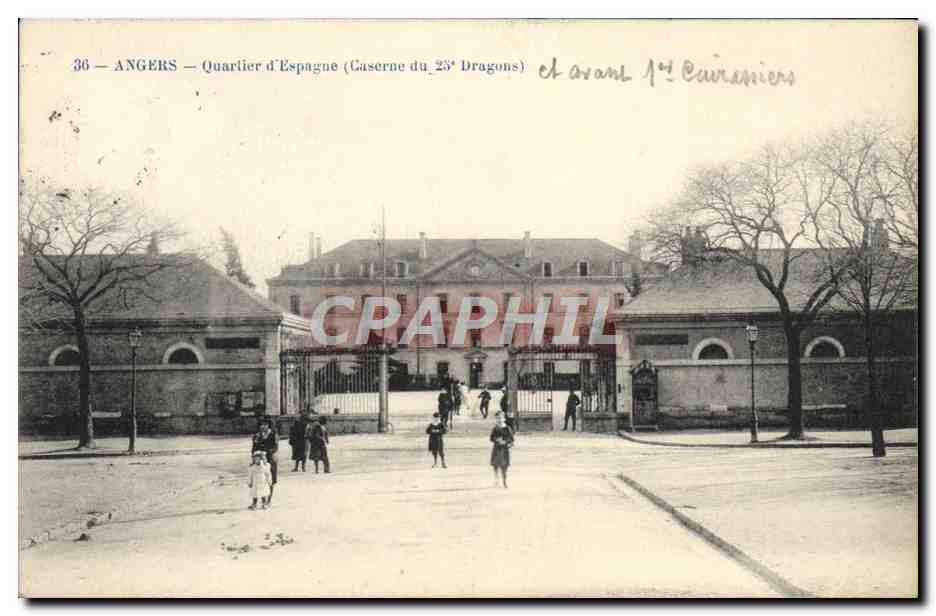 CPA Angers Quarlier d'Espagne Caserne du 23eme Dragons Cuirassiers Militaria 