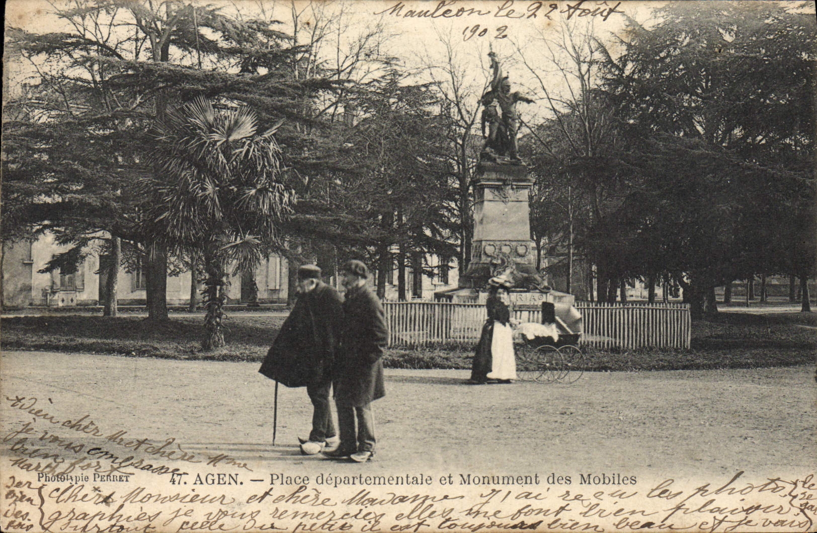 Agen — Place départementale et Monument des Mobiles — Photographie Perret