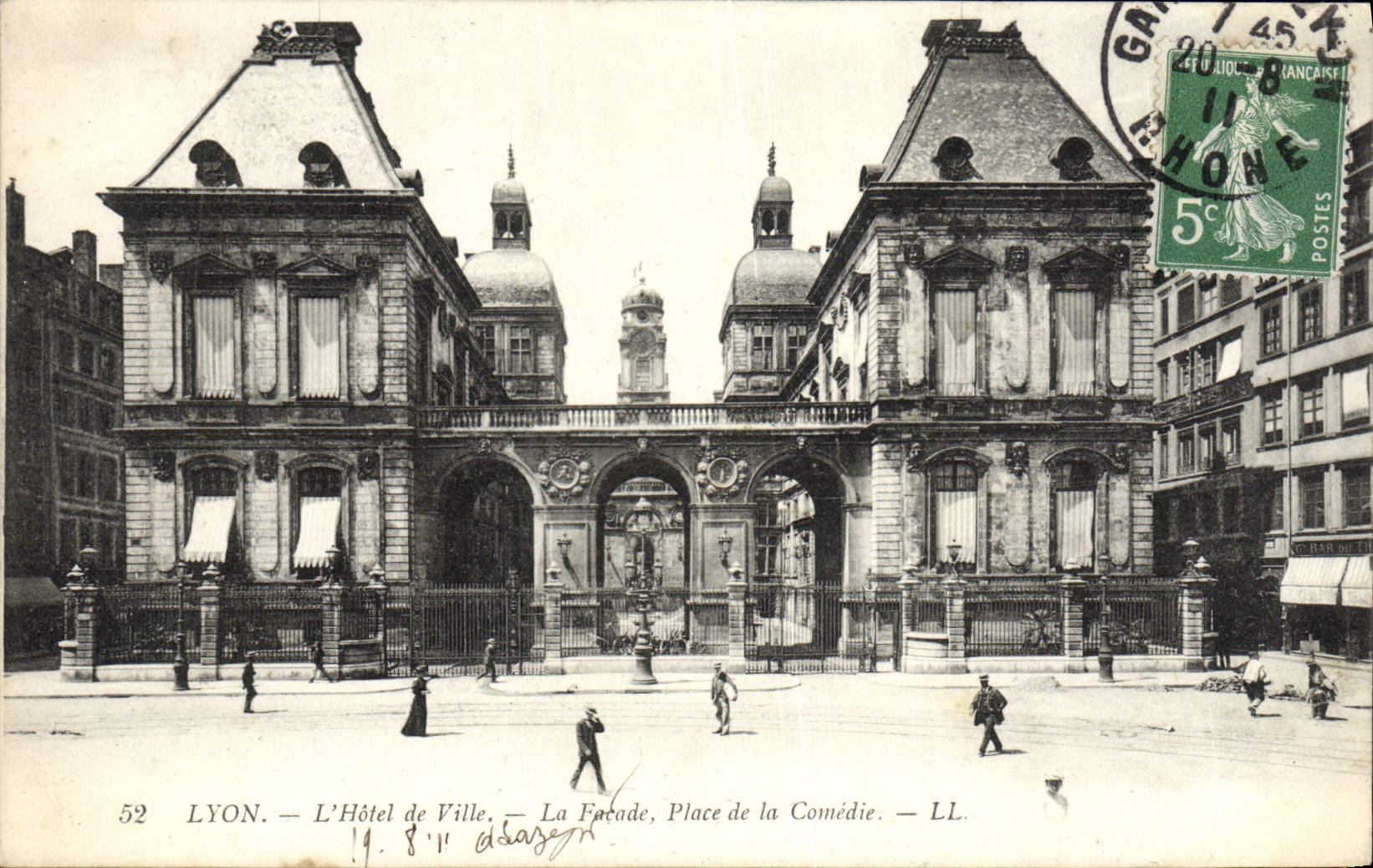LYON — L'Hôtel de Ville — La Façade, Place de la Comédie — LL.