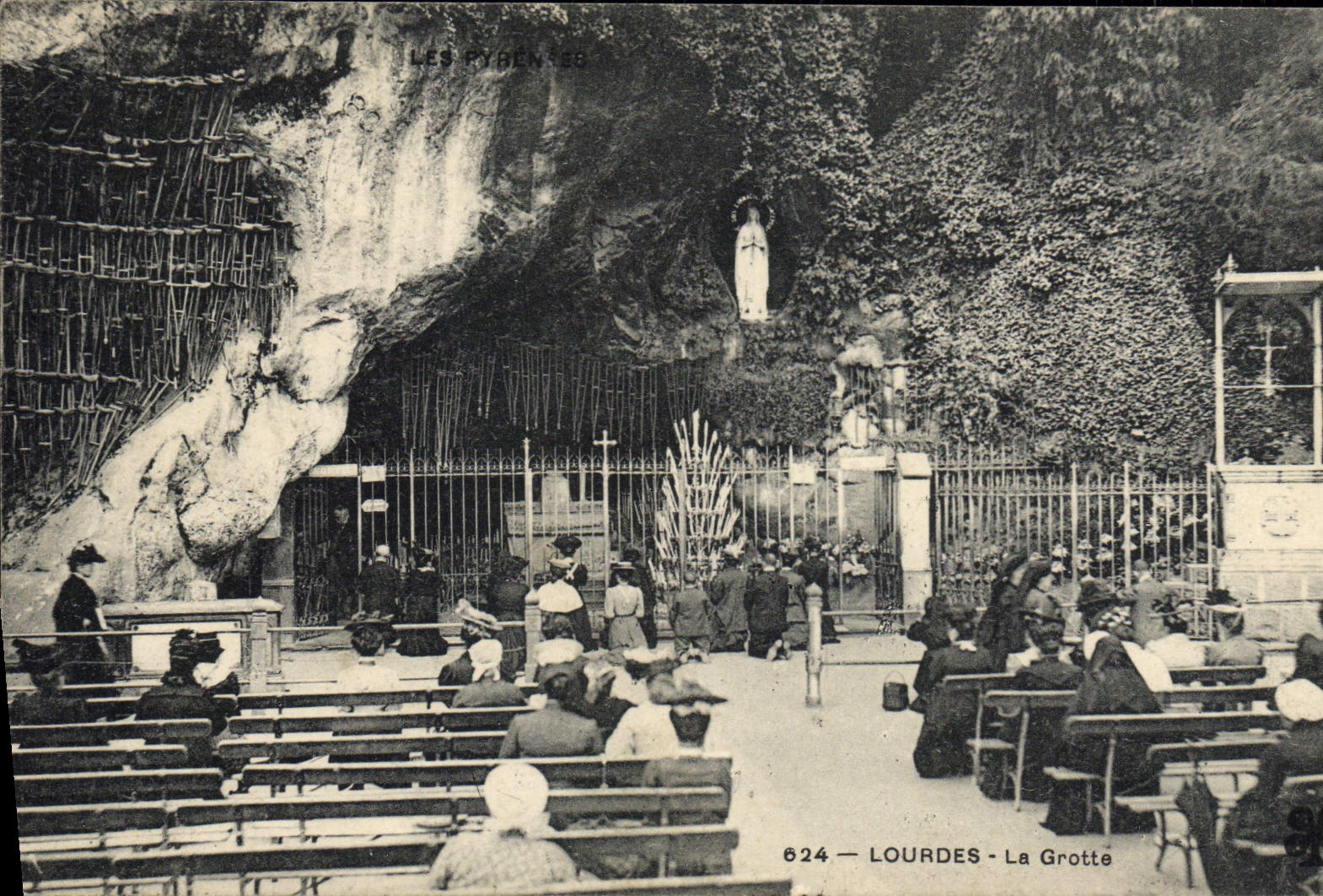 CPA Lourdes La Grotte