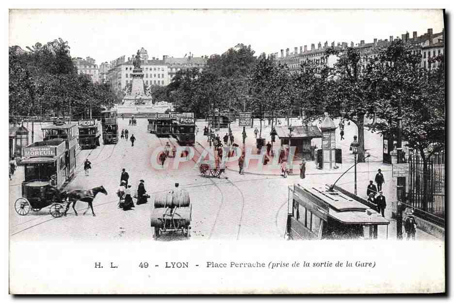 LYON - Place Perrache (prise de la sortie de la Gare) — H. L. 49 — éditeur H. L.