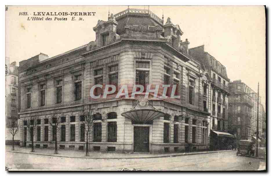 CPA Levallois Perret L'Hotel des Postes