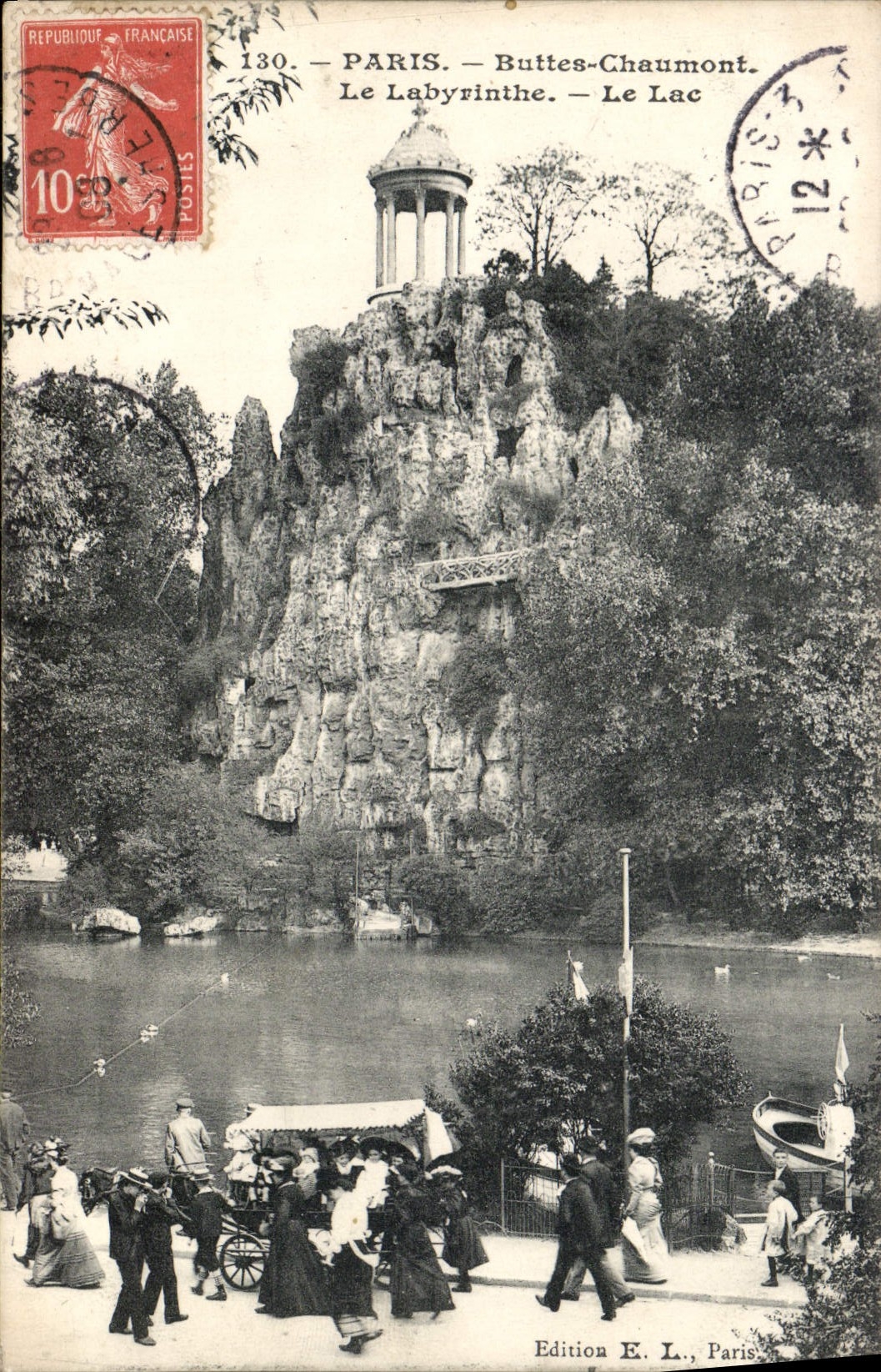 CPA Paris Buttes Chaumont Le labyrinthe Le lac 
