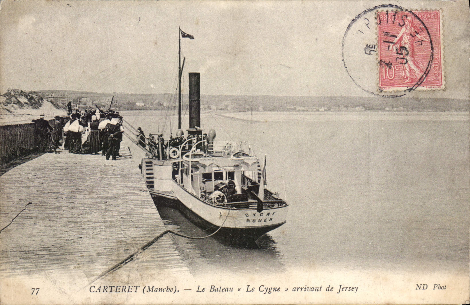 Carteret (Manche) — Le Bateau « Le Cygne » arrivant de Jersey — ND Phot, n°77