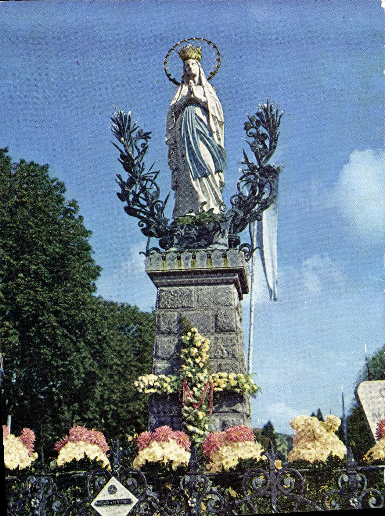 CPM Lourdes Notre Dame Vierge Couronnee