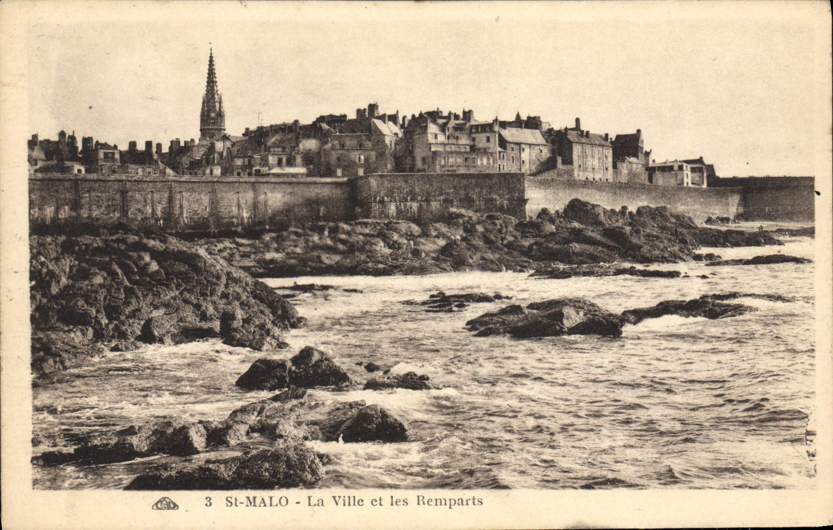 St-Malo - La Ville et les Remparts — éditeur inconnu, n° 3