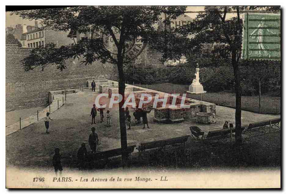 CPA Paris Les Arenes de la Rue Monge Enfants