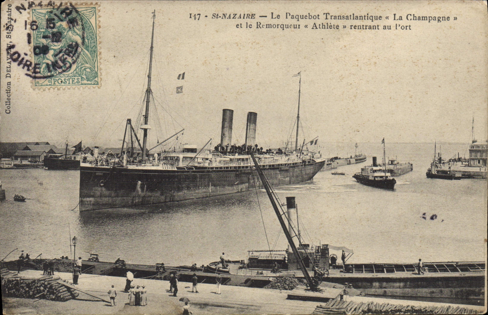 CPA St Nazaire Le Paquebot Transatlantique La Champagne et le remorqueur Athlete rentrant au port Bateau