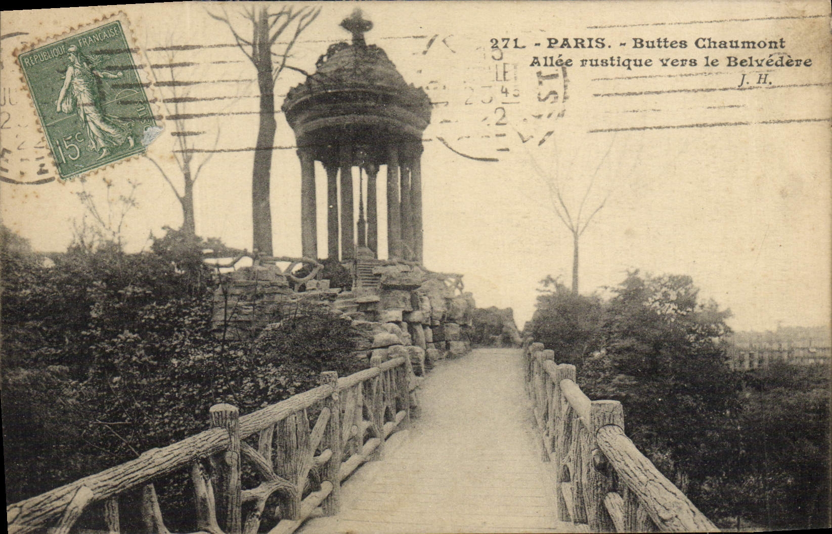 CPA Paris Buttes Chaumont Allee rustique vers el Belvedere