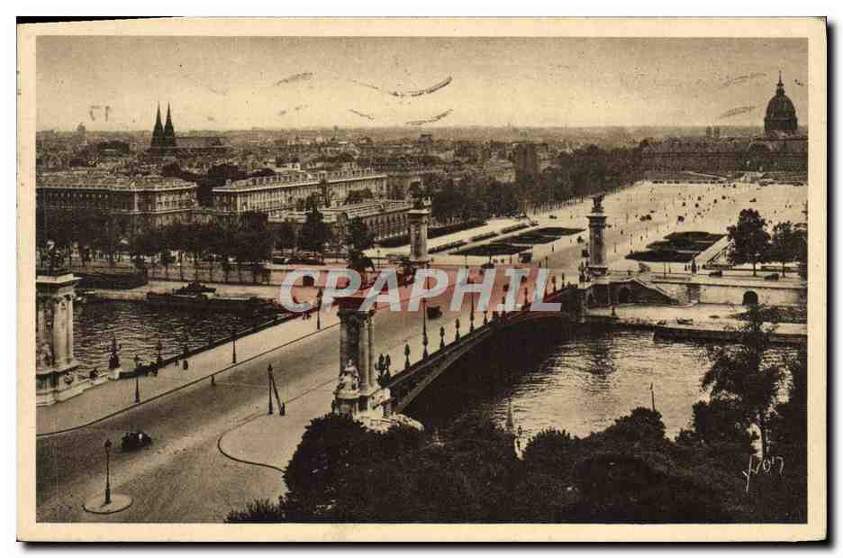 Paris — Le Pont Alexandre-III et l'Esplanade des Invalides — Les Éditions d'Art YVD, Paris
