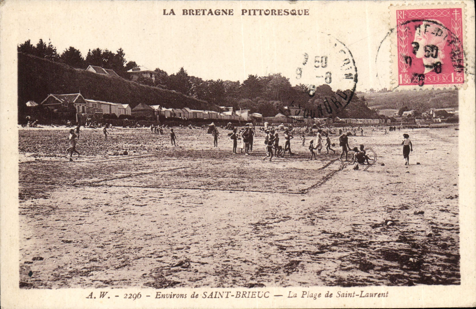 CPA Environs de Saint Brieuc La Plage de Saint Laurent Enfants