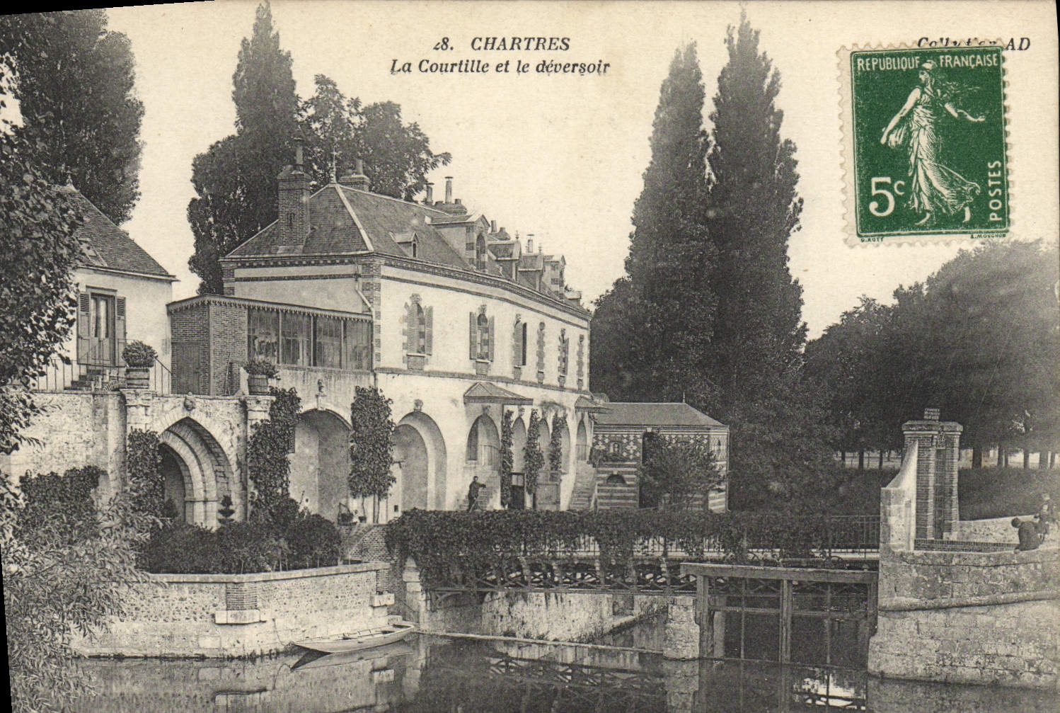 CPA Chartres La Courtille et le deversoir