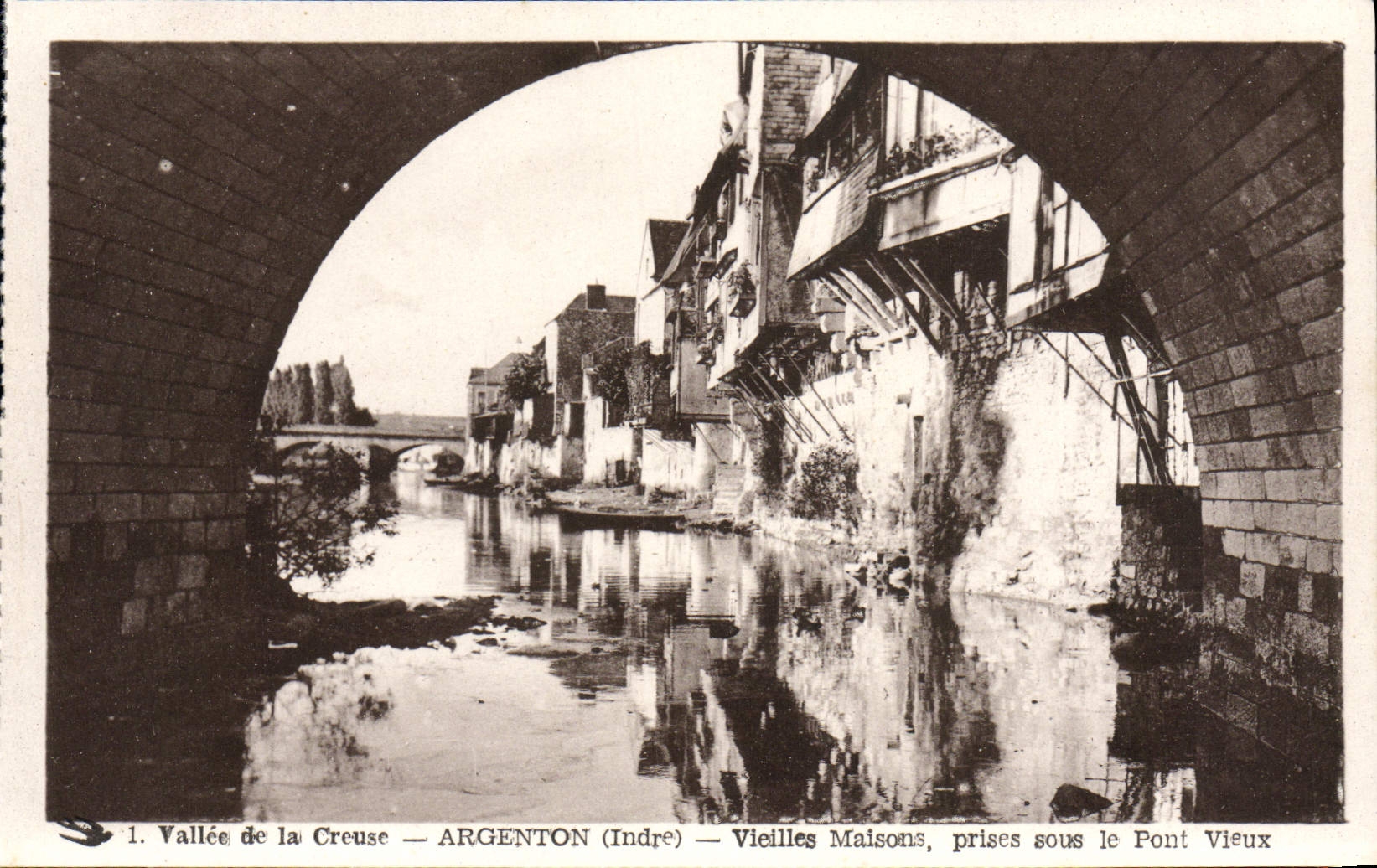 Vallée de la Creuse — ARGENTON (Indre) — Vieilles Maisons, prises sous le Pont Vieux
