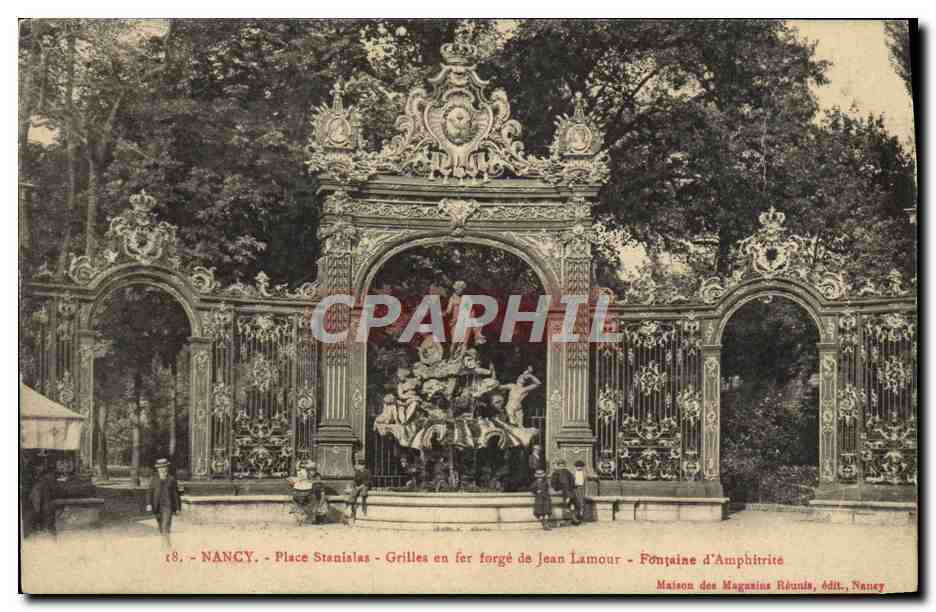 CPA Nancy Place Stanislas Grilles en Fer Forge de Jean Lamour Fontaine d'Amphitrite