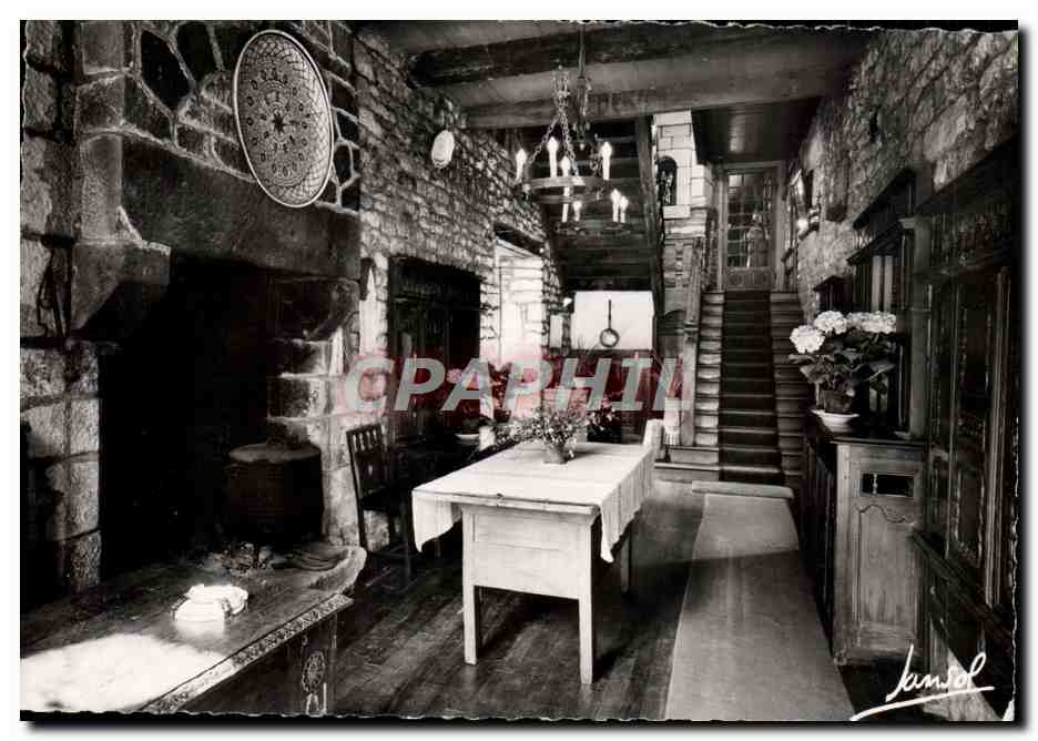 CPM Locronan Auberge Saint Ronan Le hall
