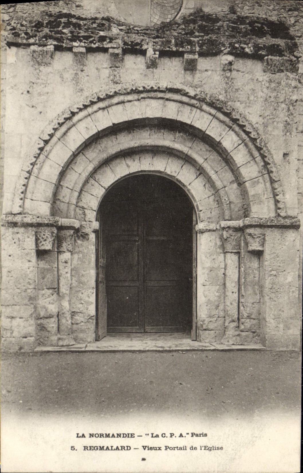 CPA Regmalard Vieux portail de l'eglise