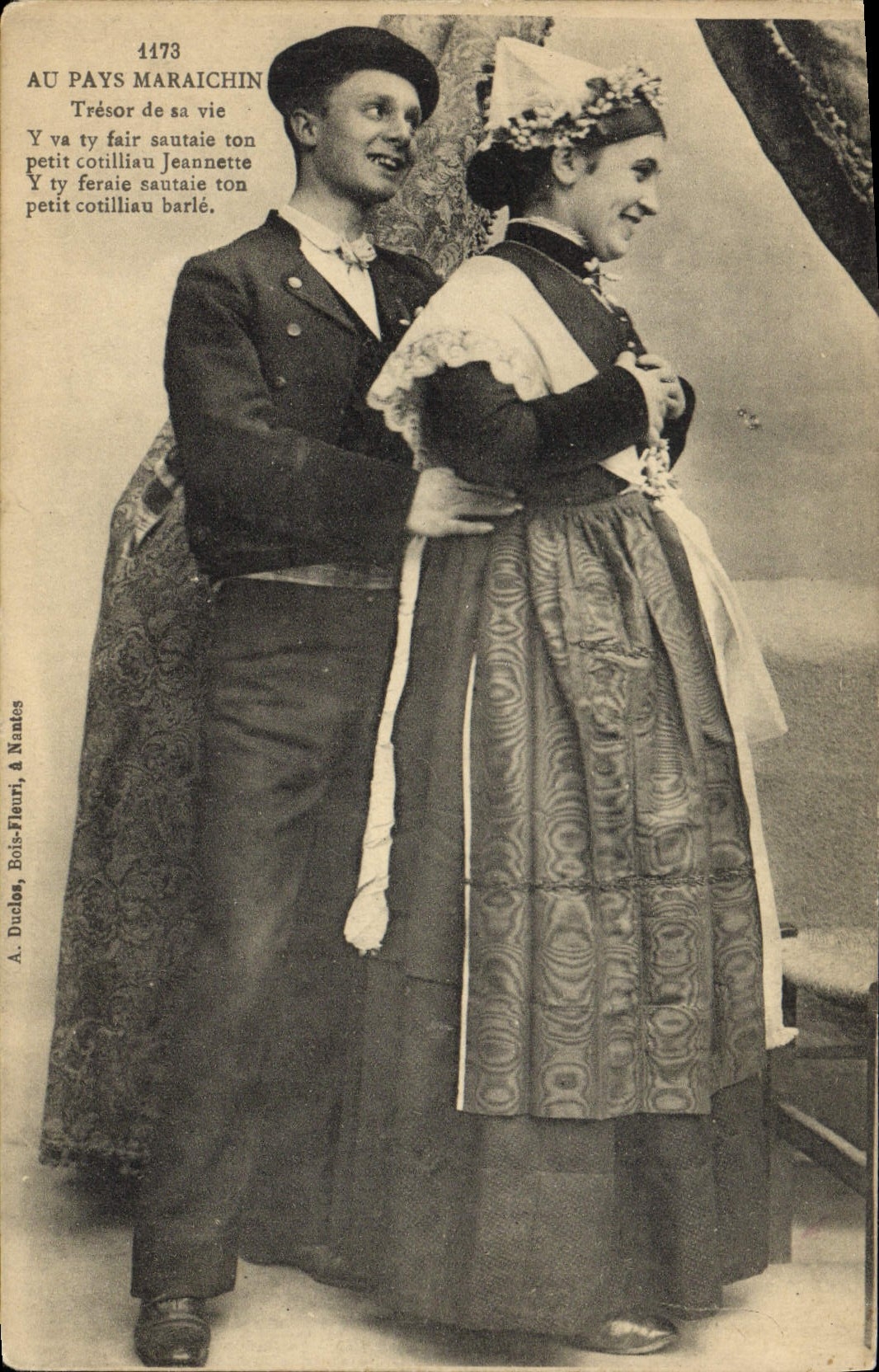 CPA Au Pays Maraichin Folklore 