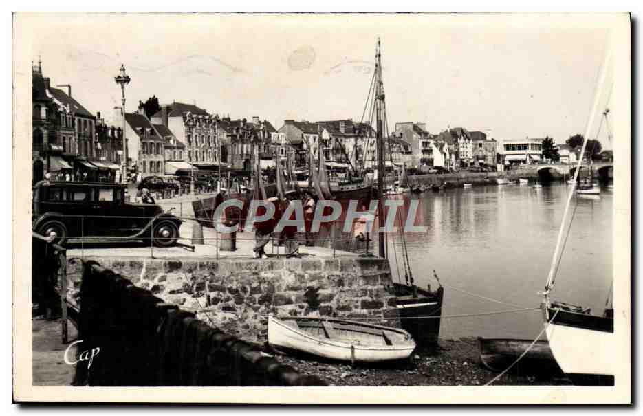 CPA Le Pouliguen Le Port Bateaux