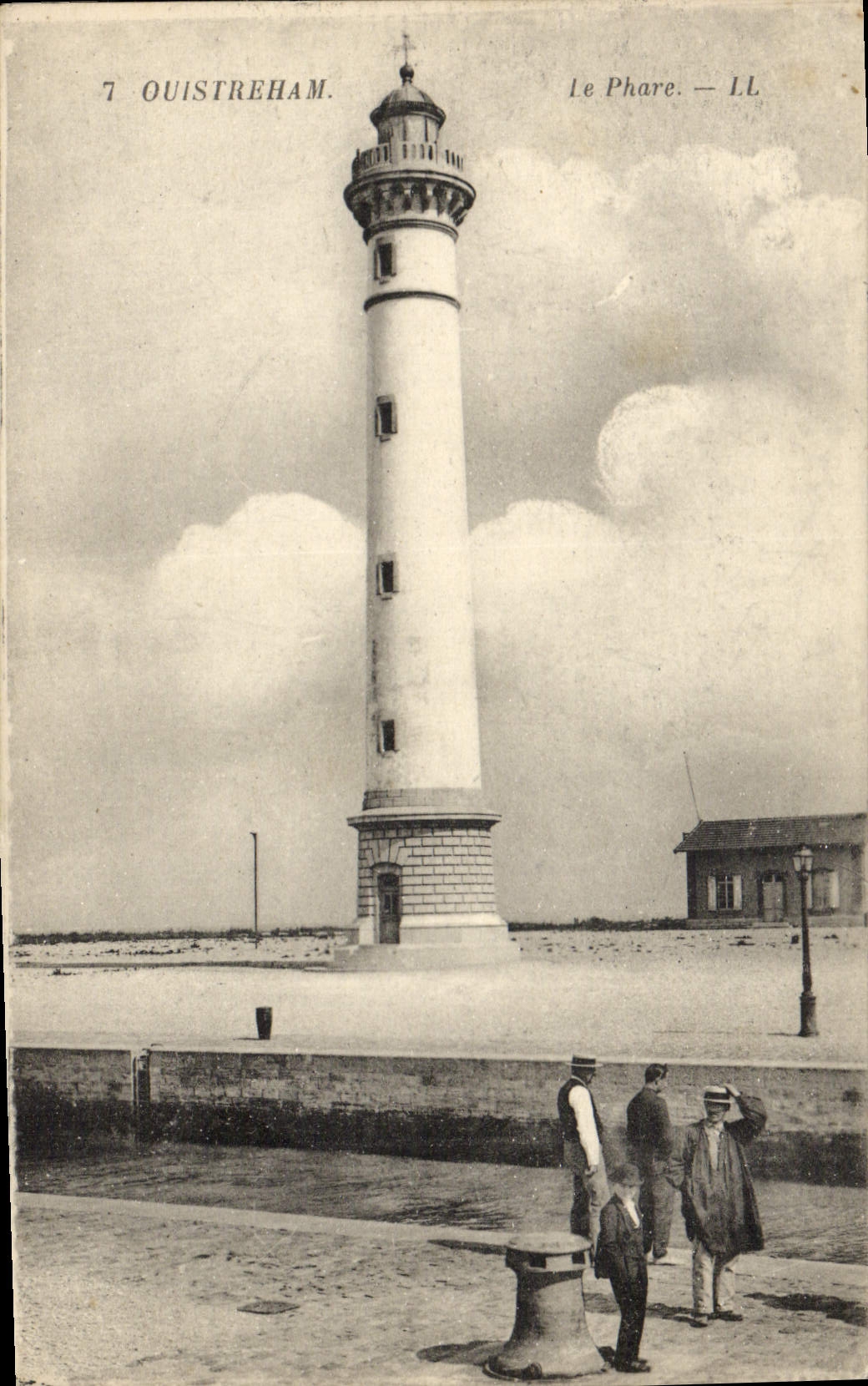 Ouistreham — Le Phare — LL