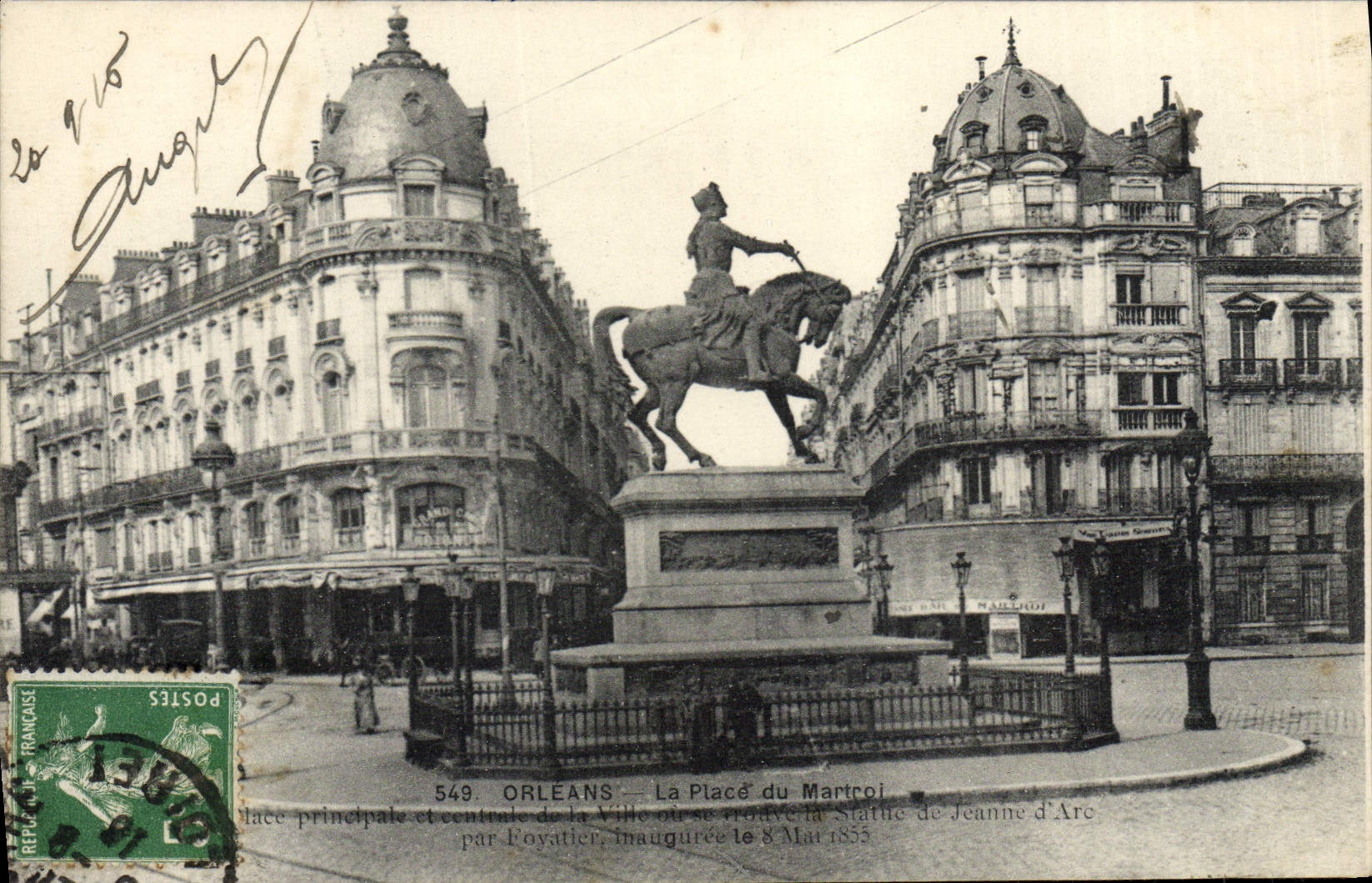 Orléans — La Place du Martroi avec la Statue de Jeanne d'Arc — éditeur L. Foyatier, n° 549